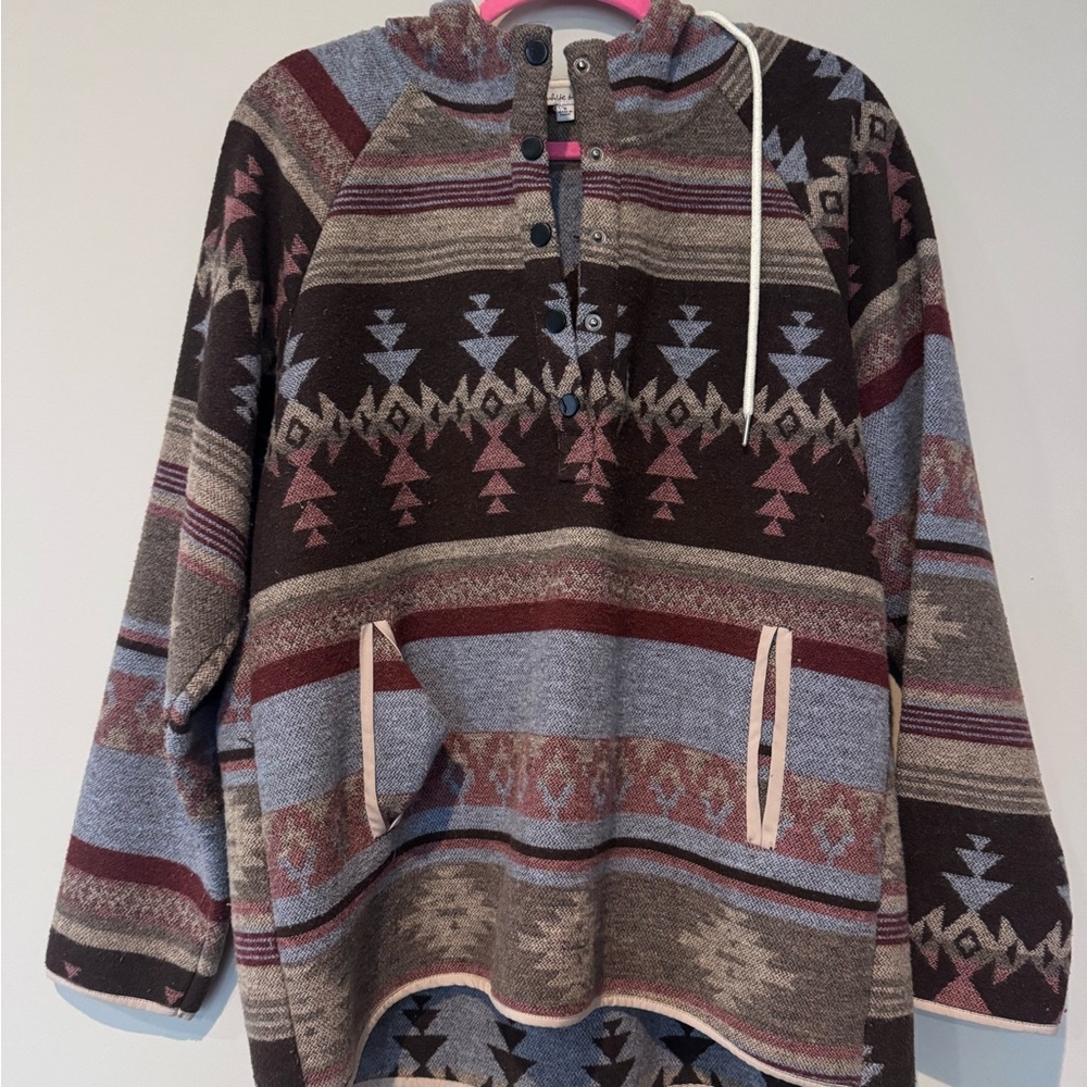 Geometric Patterned Pullover Hoodie - image 1